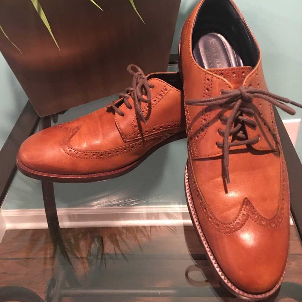 Cole Haan Wing Tip shoes Size 9